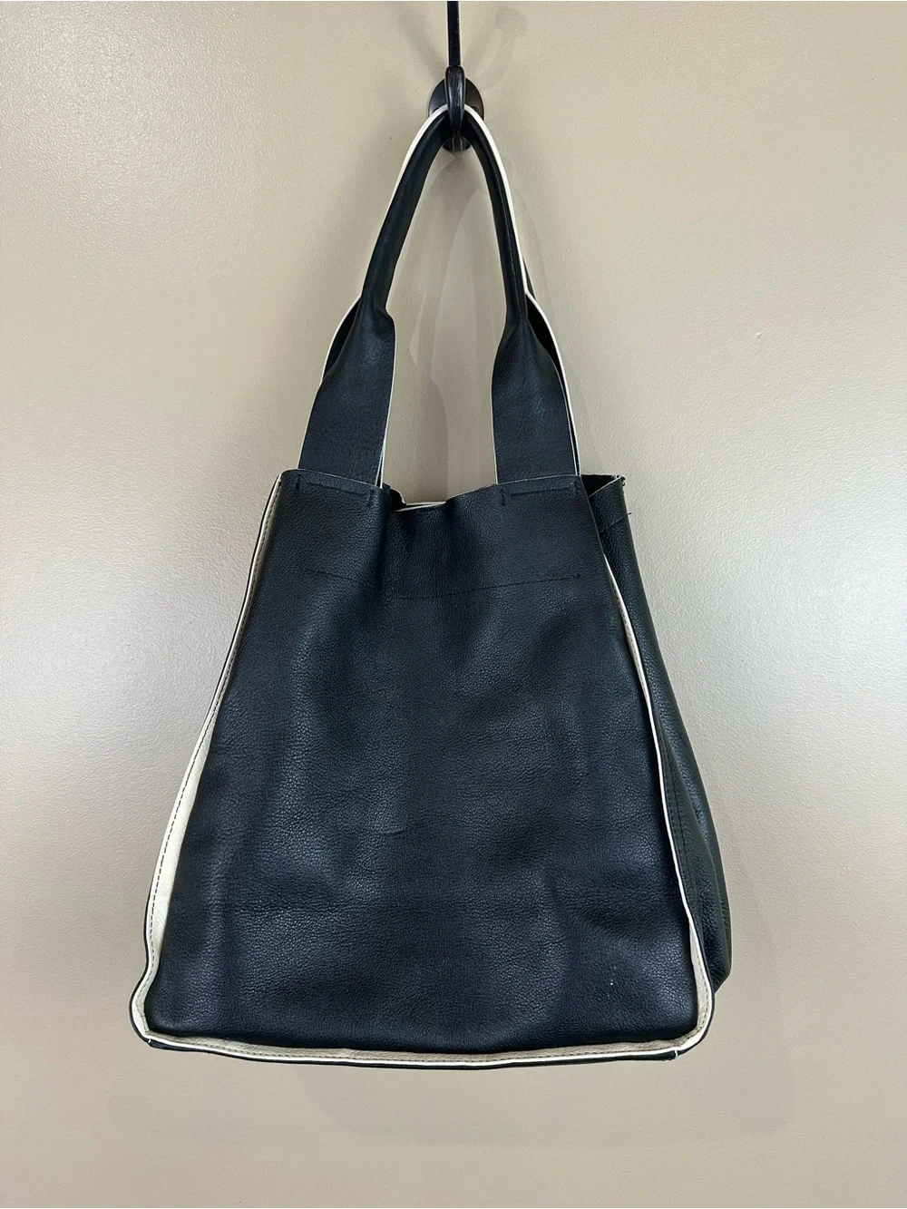 GAP Large Origami Tote Genuine Cow Leather Black Ivory Piped Shoulder Bag